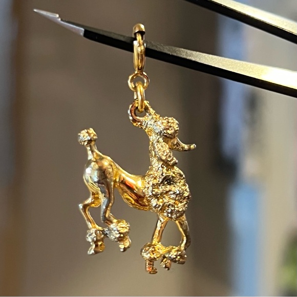 Vintage Monet Gold Tone Poodle Charm Signed Dog Charm Pendant - Picture 6 of 7